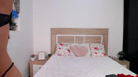 Aylin Ross online show from September 18, 7:05 pm