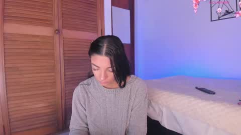 Snapshot of aylinnzambrano_ chatting on October 9, 11:08 am Aylin online show from October 9, 11:08 am