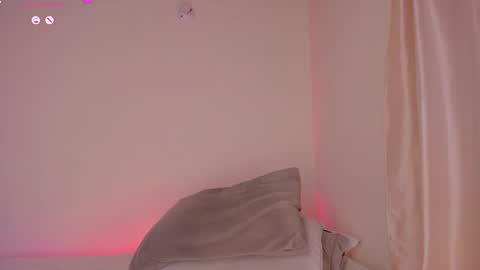 Snapshot of aylinz chatting on January 4, 5:05 am Alish online show from January 4, 5:05 am