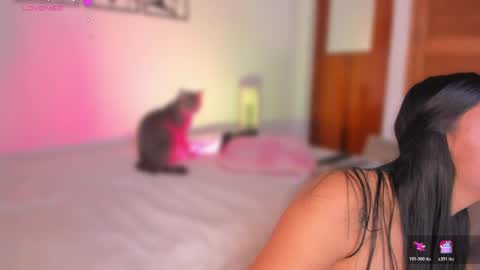 Snapshot of aylinz chatting on April 29, 1:04 pm Alish online show from April 29, 1:04 pm