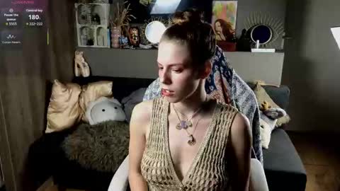 Snapshot of ayreenmoore chatting on September 23, 8:01 pm Ayreen Moore online show from September 23, 8:01 pm