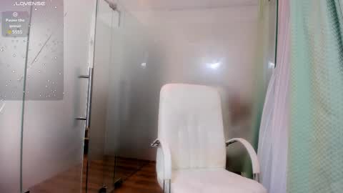 Ayumi online show from February 28, 8:31 am