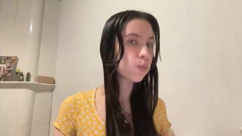 Snapshot of ayyababys chatting on June 6, 10:14 pm angel ayya online show from June 6, 10:14 pm