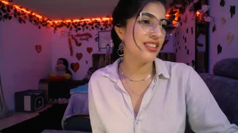 Snapshot of azaaharziz chatting on March 3, 2:48 pm Azahar online show from March 3, 2:48 pm