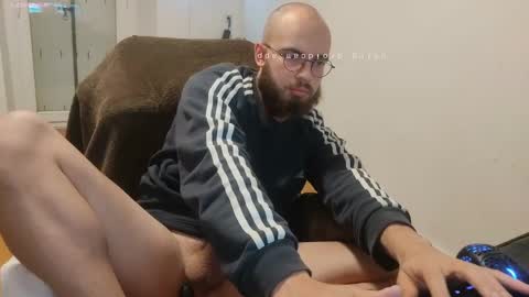 Snapshot of azagal22 chatting on December 8, 5:11 pm justin online show from December 8, 5:11 pm