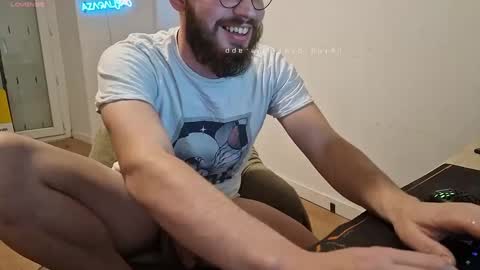 Snapshot of azagal22 chatting on January 5, 5:41 pm justin online show from January 5, 5:41 pm