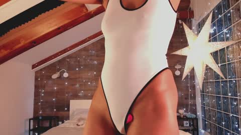 azaliaswallows online show from January 27, 5:15 pm