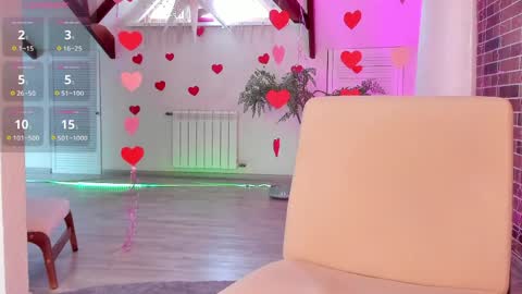 azaliaswallows online show from April 8, 10:48 am