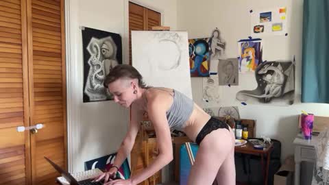 Snapshot of azeraika chatting on December 17, 5:08 pm Azerai online show from December 17, 5:08 pm