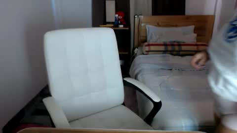 Snapshot of azianalina chatting on January 19, 1:31 am Lina online show from January 19, 1:31 am