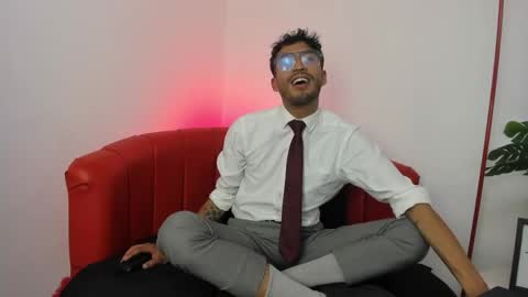 Snapshot of aziel_jenner chatting on April 15, 4:52 am Aziel online show from April 15, 4:52 am