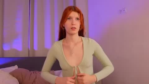 Zoe online show from July 10, 9:39 pm