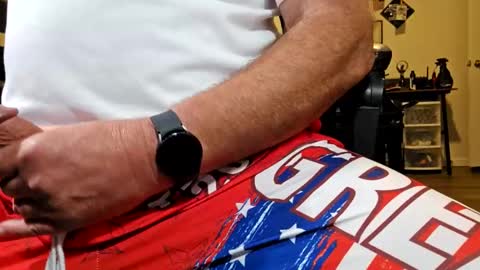 Snapshot of aztec2step70 chatting on February 7, 2:40 am aztec2step70 online show from February 7, 2:40 am