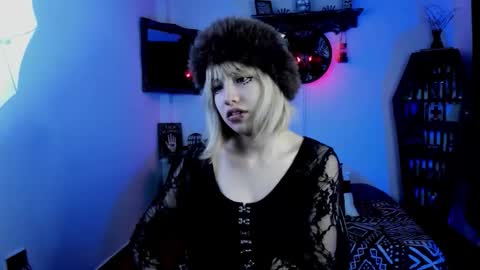 Azu Moure online show from October 16, 10:33 pm