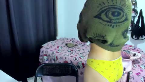 Azu Moure online show from November 28, 2:58 am