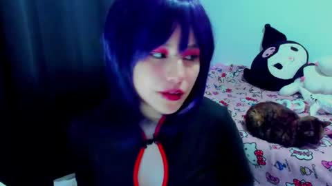 Azu Moure online show from July 29, 1:37 am