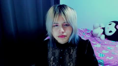 Azu Moure online show from July 30, 4:44 am