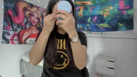 Azucena R online show from December 5, 6:59 pm