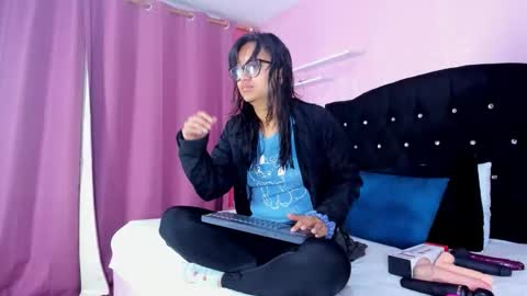 azul_moon online show from December 2, 3:56 am