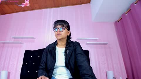 Snapshot of azul_moonn chatting on October 6, 3:26 am azul_moonn online show from October 6, 3:26 am