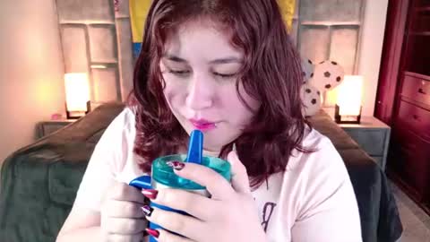 Snapshot of azul_veraa chatting on June 25, 12:20 pm Azul online show from June 25, 12:20 pm