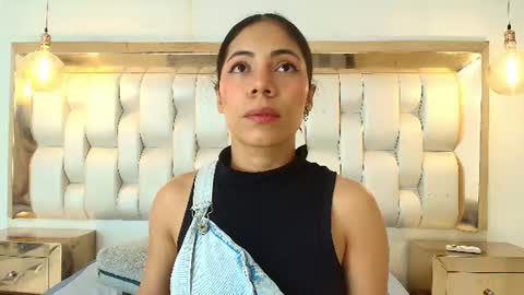 Snapshot of azulmaveric chatting on July 13, 7:38 pm AZUL online show from July 13, 7:38 pm