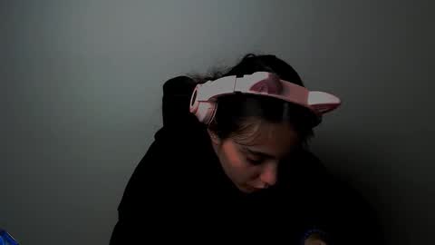 azumi_chan_ online show from October 2, 9:11 pm