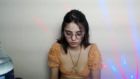 azumi_chan_ online show from March 1, 3:58 pm