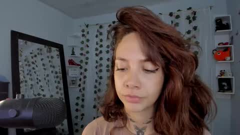 Snapshot of azumi_saan chatting on December 23, 2:09 am azumi saan online show from December 23, 2:09 am