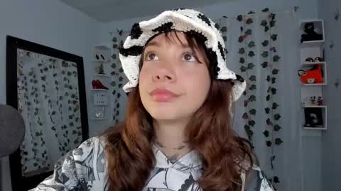 Snapshot of azumi_saan chatting on January 13, 2:17 am azumi saan online show from January 13, 2:17 am