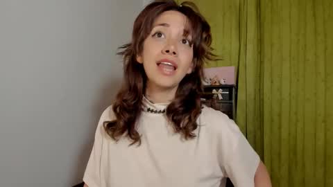 Snapshot of azumi_saan chatting on February 6, 2:49 am azumi saan online show from February 6, 2:49 am