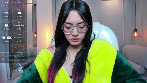 Azura online show from November 14, 8:07 pm