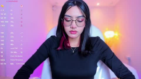 Azura online show from March 31, 7:25 pm