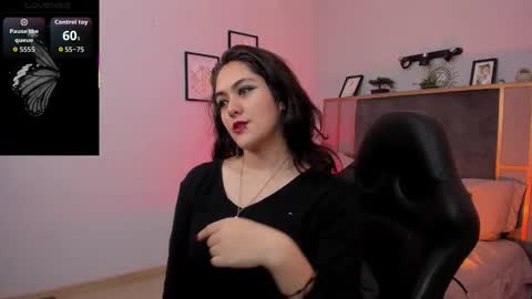 Azurra  online show from November 3, 8:32 pm