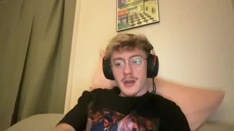 Snapshot of b0ngdong chatting on October 2, 3:57 am b0ngdong online show from October 2, 3:57 am