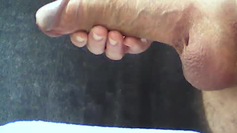 Snapshot of b1gg9inch chatting on June 13, 10:57 am b1gg9inch online show from June 13, 10:57 am