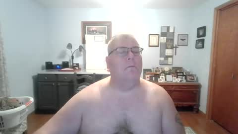Snapshot of b1gh0rnyguy chatting on July 13, 9:23 am Cory online show from July 13, 9:23 am