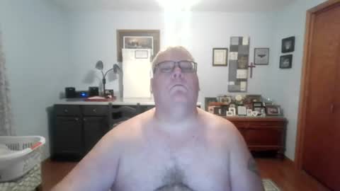 Snapshot of b1gh0rnyguy chatting on August 3, 9:26 am Cory online show from August 3, 9:26 am