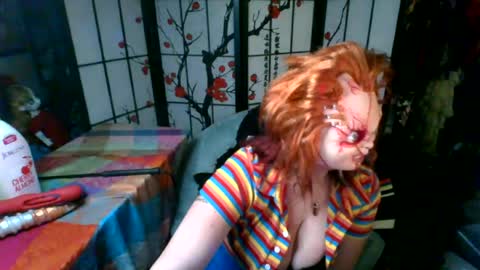 Snapshot of b33lzeb00bies chatting on June 18, 6:34 pm Hellmyra online show from June 18, 6:34 pm