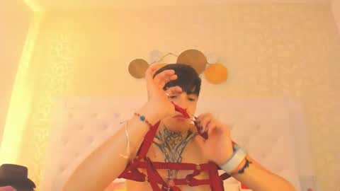Snapshot of b3k_afrodict chatting on October 4, 7:56 pm Anny online show from October 4, 7:56 pm