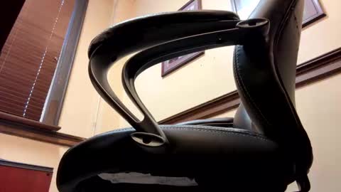 Snapshot of b8ab8r chatting on February 6, 10:13 pm Beta Bator online show from February 6, 10:13 pm