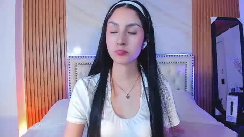 Snapshot of b_waynne chatting on May 1, 12:21 pm BARBIE online show from May 1, 12:21 pm