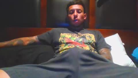 baadddboooy69 online show from December 23, 2:42 am