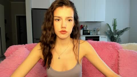 Monica online show from April 9, 3:28 am