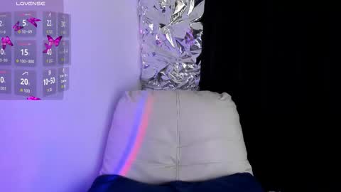 Queen B online show from October 23, 6:50 pm