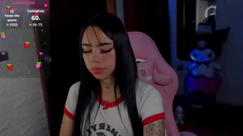 Snapshot of babee_04 chatting on September 12, 5:07 am babee online show from September 12, 5:07 am