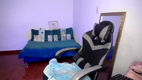 babenik_777 online show from December 17, 3:12 am