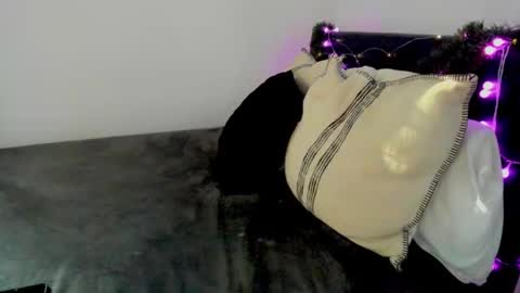 BabieLynn online show from December 17, 2:45 pm