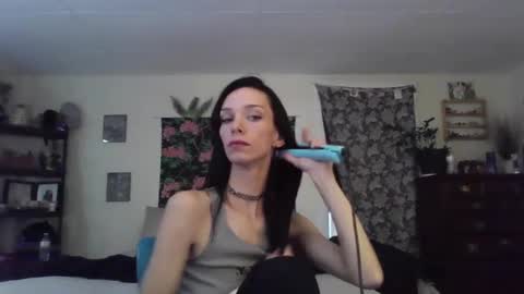 Fern Browning online show from September 18, 2:19 pm