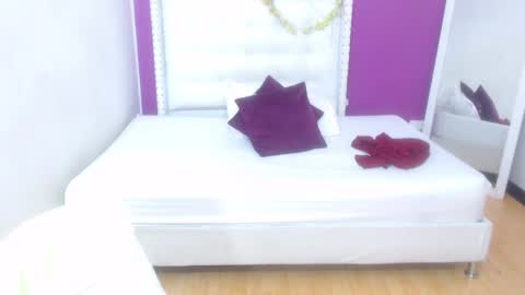 Snapshot of baby_brownsugar chatting on March 12, 12:47 pm valentina online show from March 12, 12:47 pm